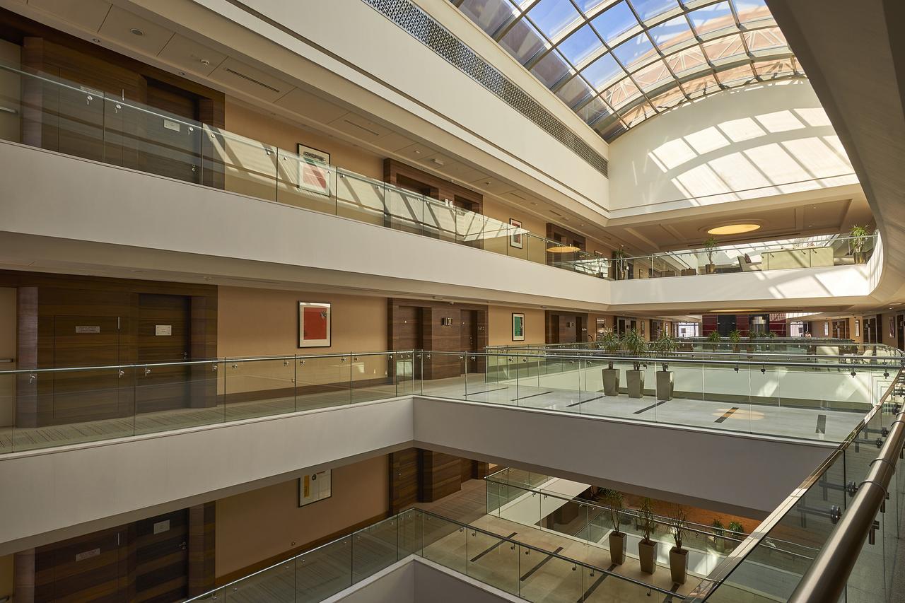 Safir Fintas Hotel Kuwait Kuwait City Exterior foto Interior of the hotel