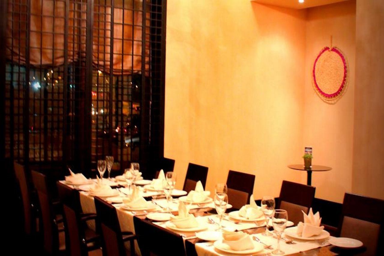 Safir Fintas Hotel Kuwait Kuwait City Exterior foto Interior of the restaurant